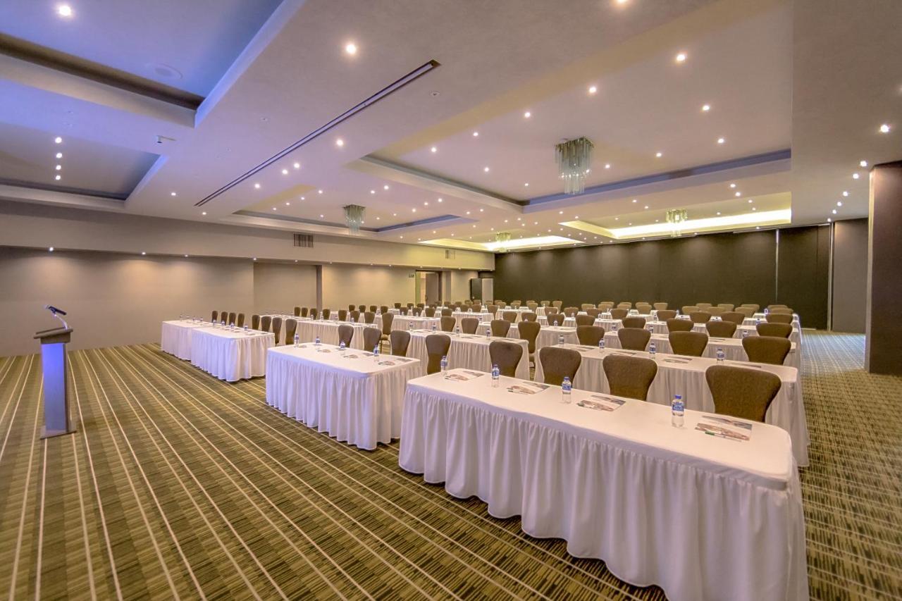 Hotel La Joya Pachuca Zewnętrze zdjęcie Meeting room